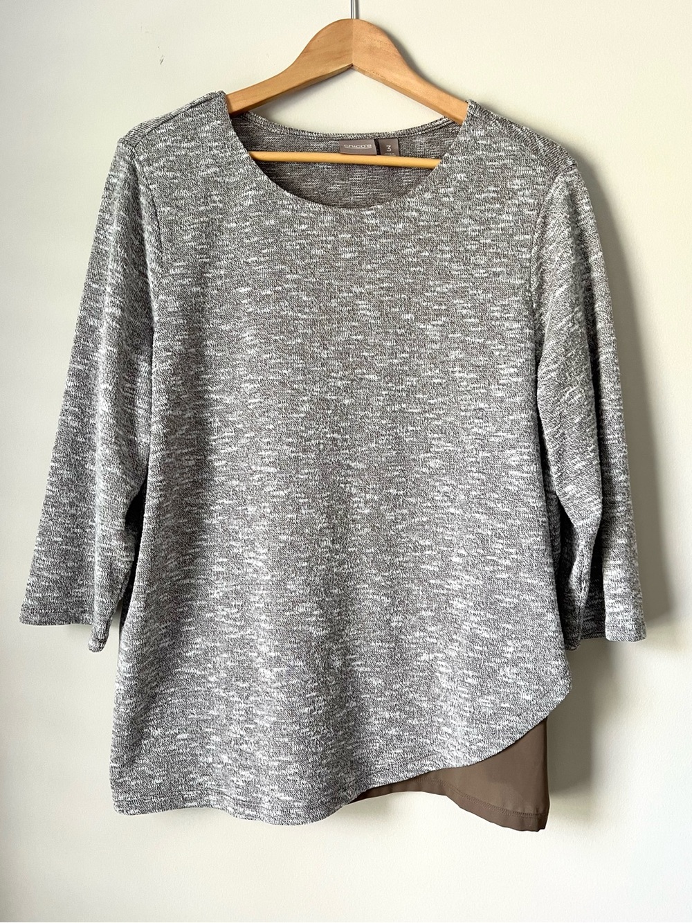 Chico's Taupe Gray Heathered Knit Asymmetrical Layered Hem Top Size 3 XL 16